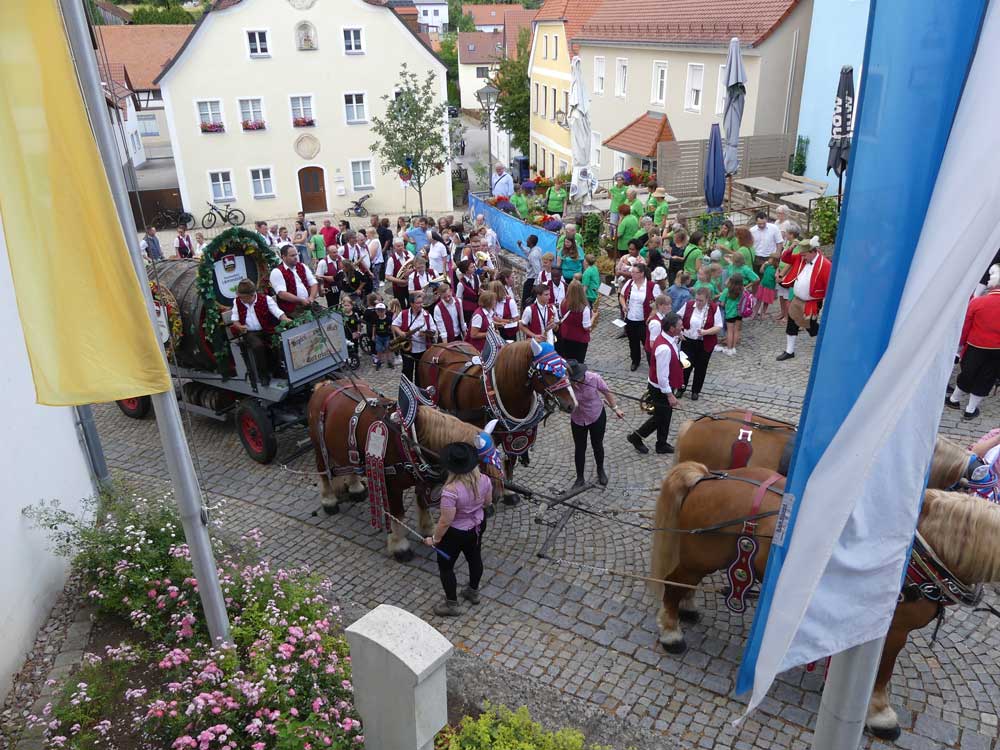 Freibierausschank am Makrtplatz